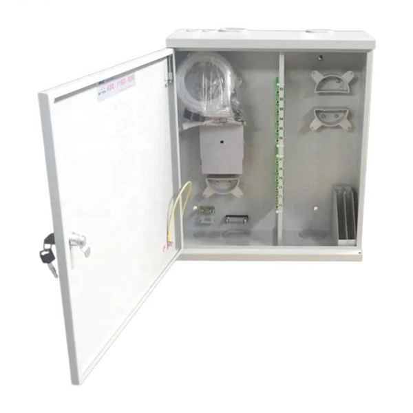 Cable tray support conducts electricity